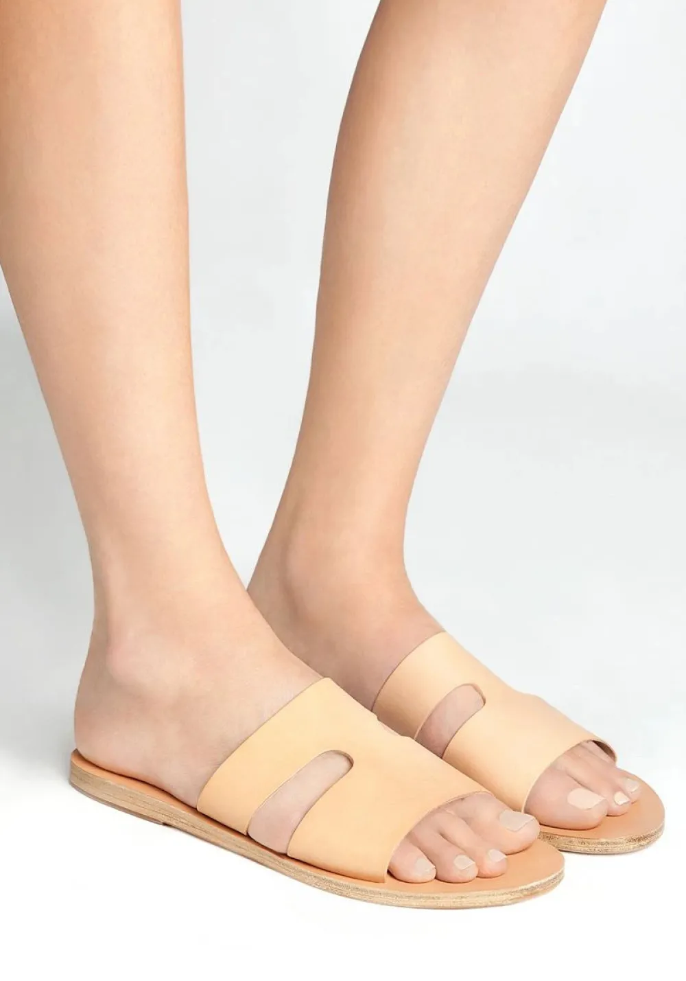 Discount Apteros Women Slides