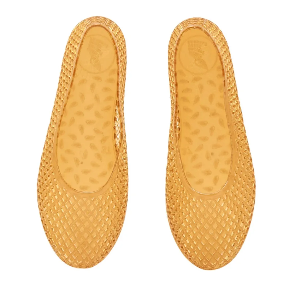 New Iro Women Closed-Toe