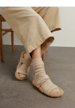 Online Latria Women Slides |Comfort Soles